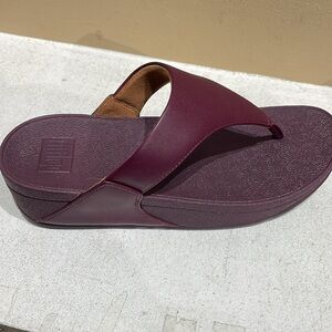 LULU Leather Toe-Post Sandal